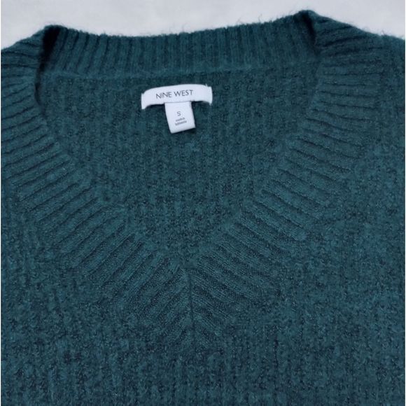 Nine West Dark Green V-neck Sweater, size Small - Picture 3 of 11